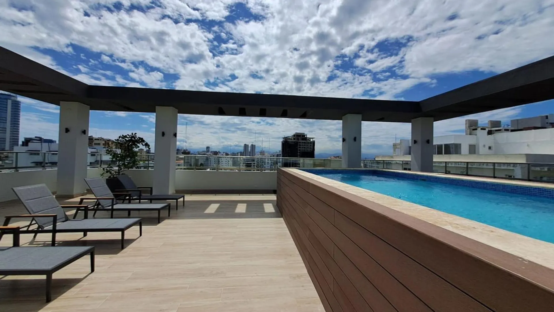 Luxury Apt Ibr Naco 1Br Poolgym Santo Domingo Apartment