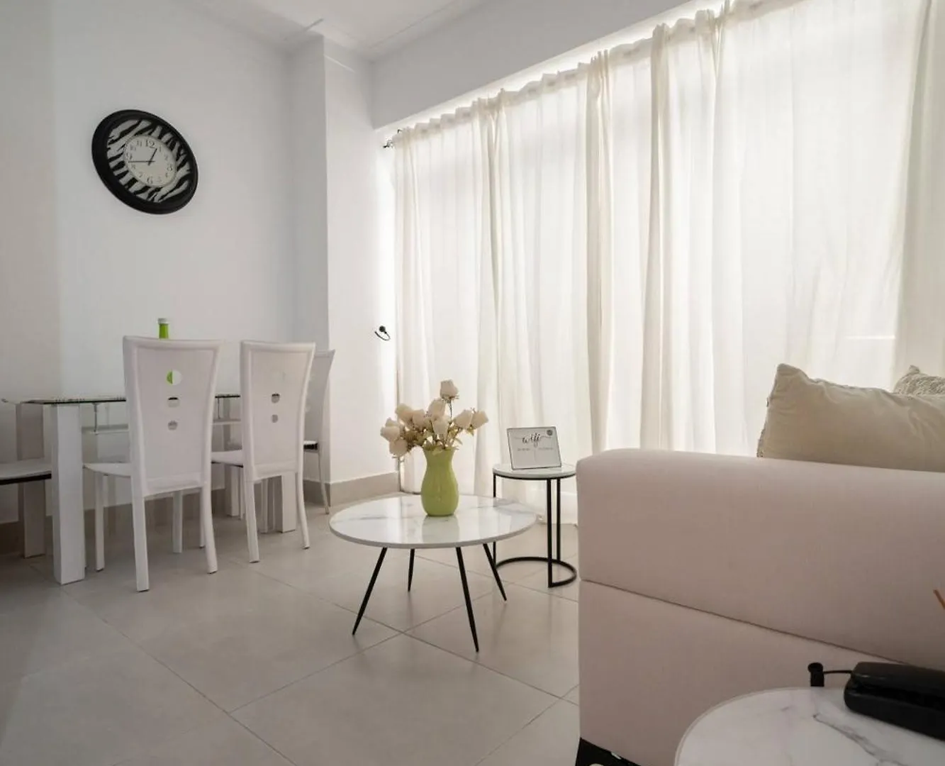 Apartment Luxury Apt Ibr Naco 1Br Poolgym Santo Domingo