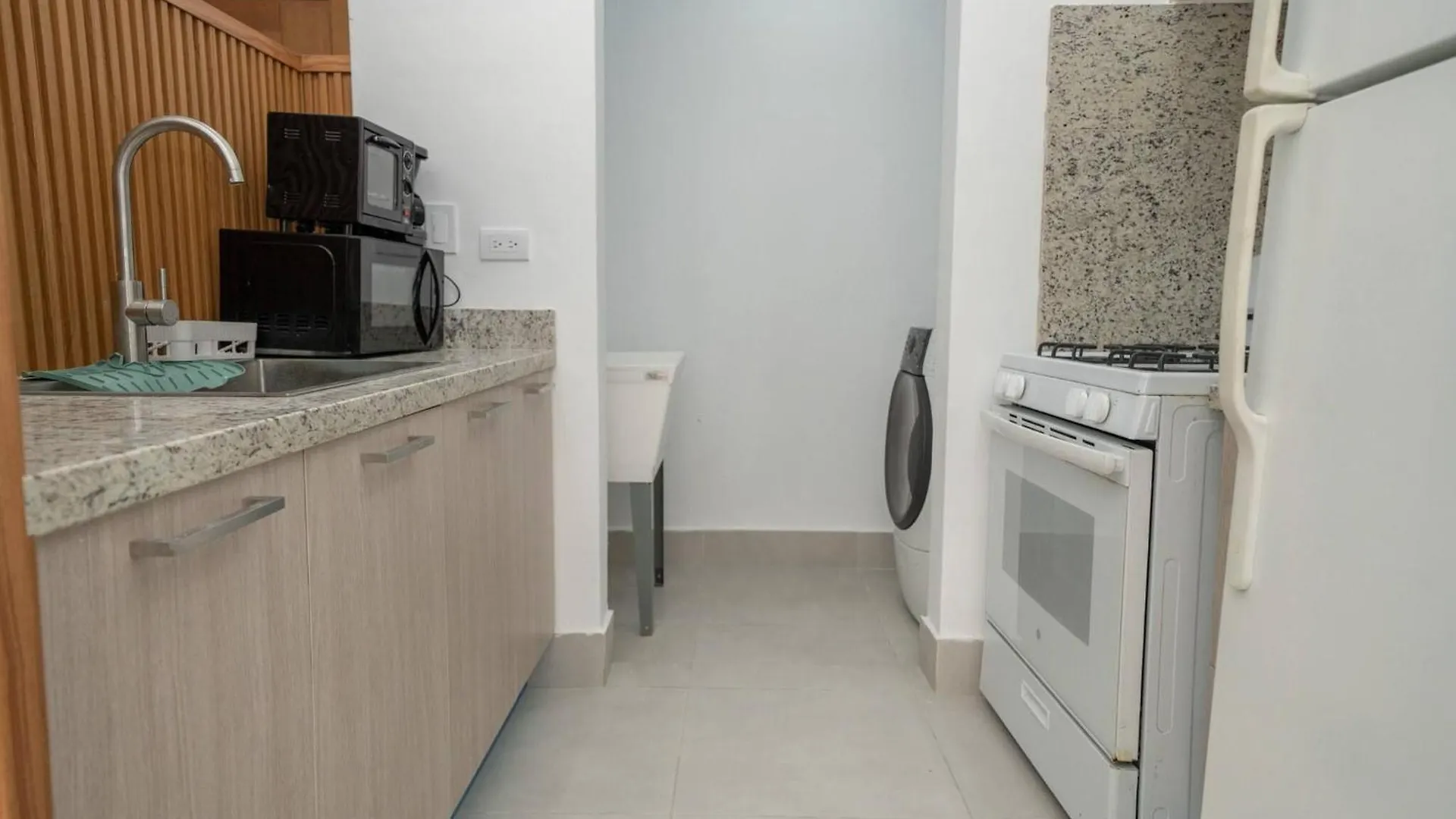 Apartment Luxury Apt Ibr Naco 1Br Poolgym Santo Domingo